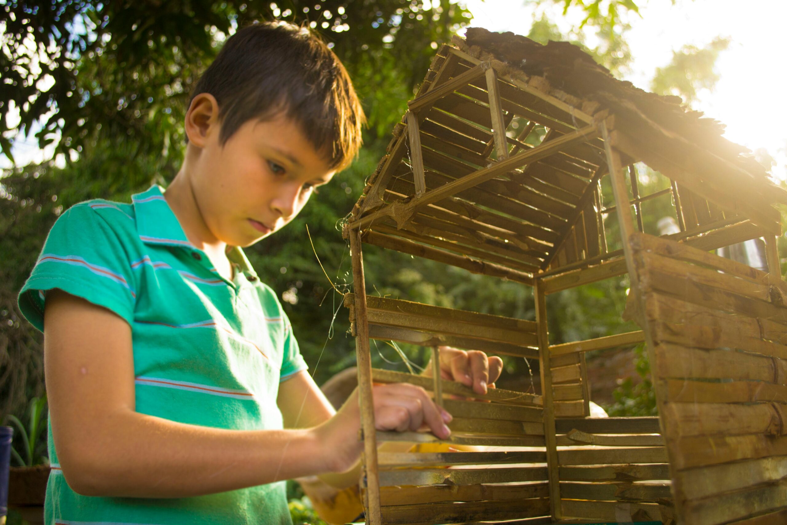 crafting-kid-wood-house